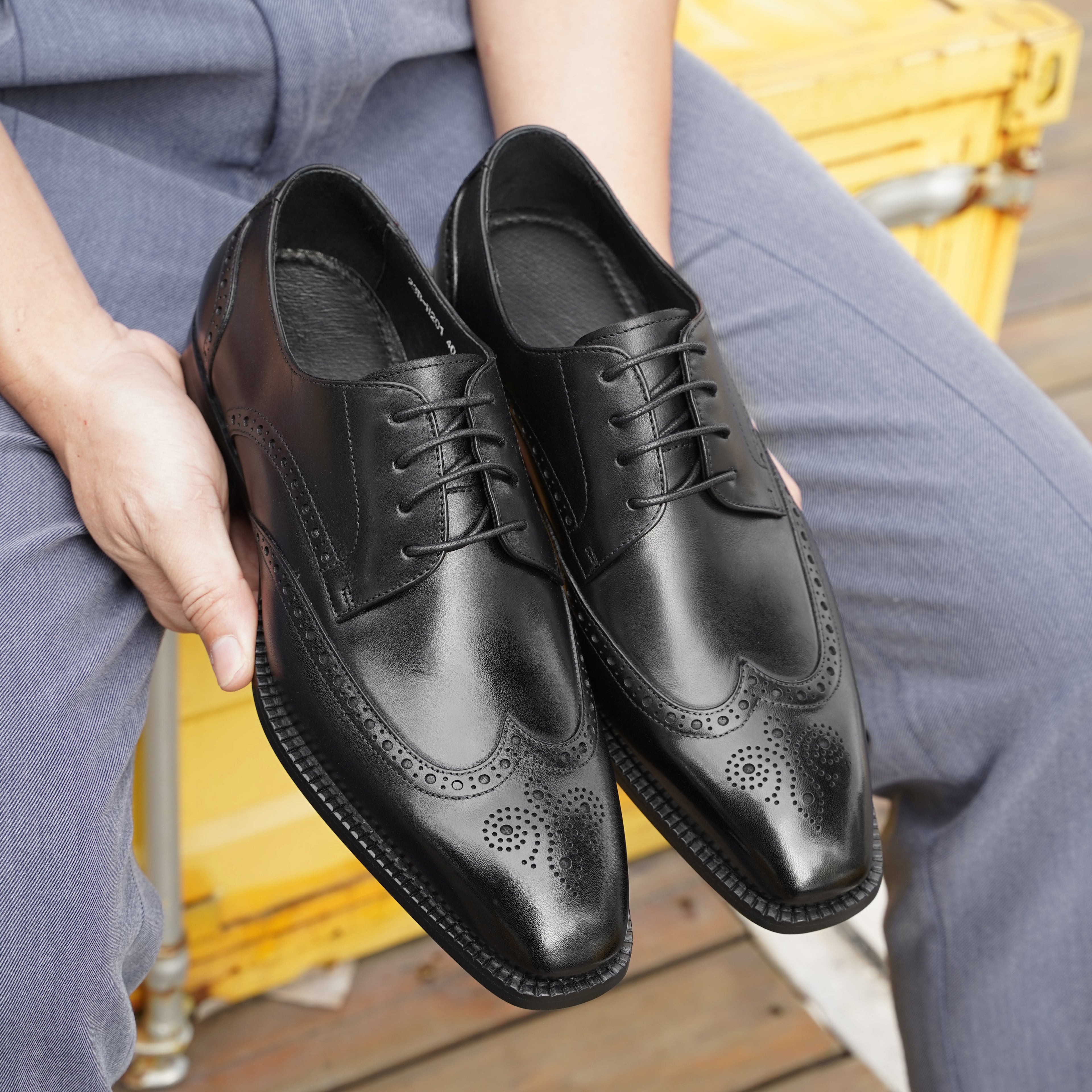 Vescano Bergamo — Wingtip Derby