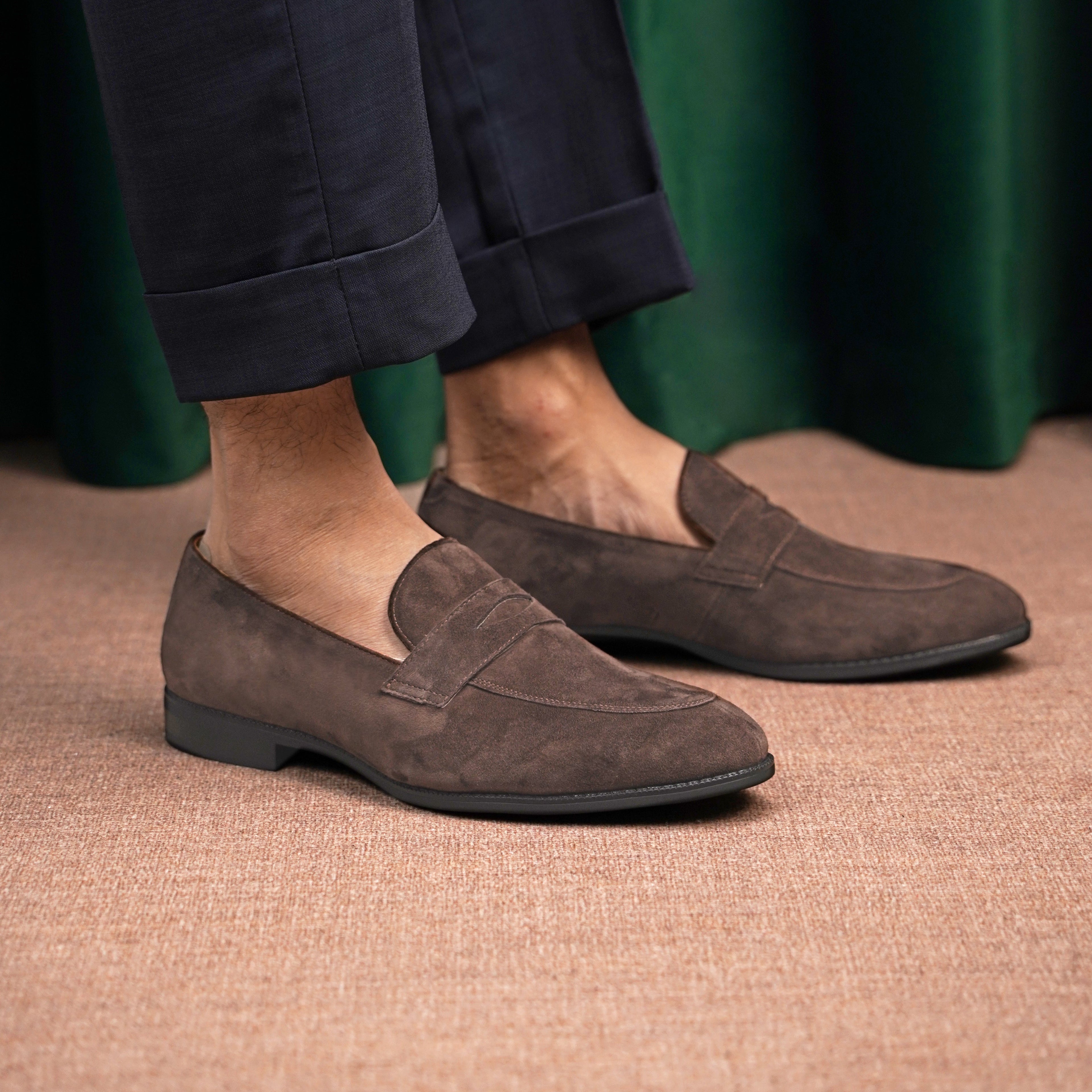 Vescano Taormina — Taupe Suede Loafer