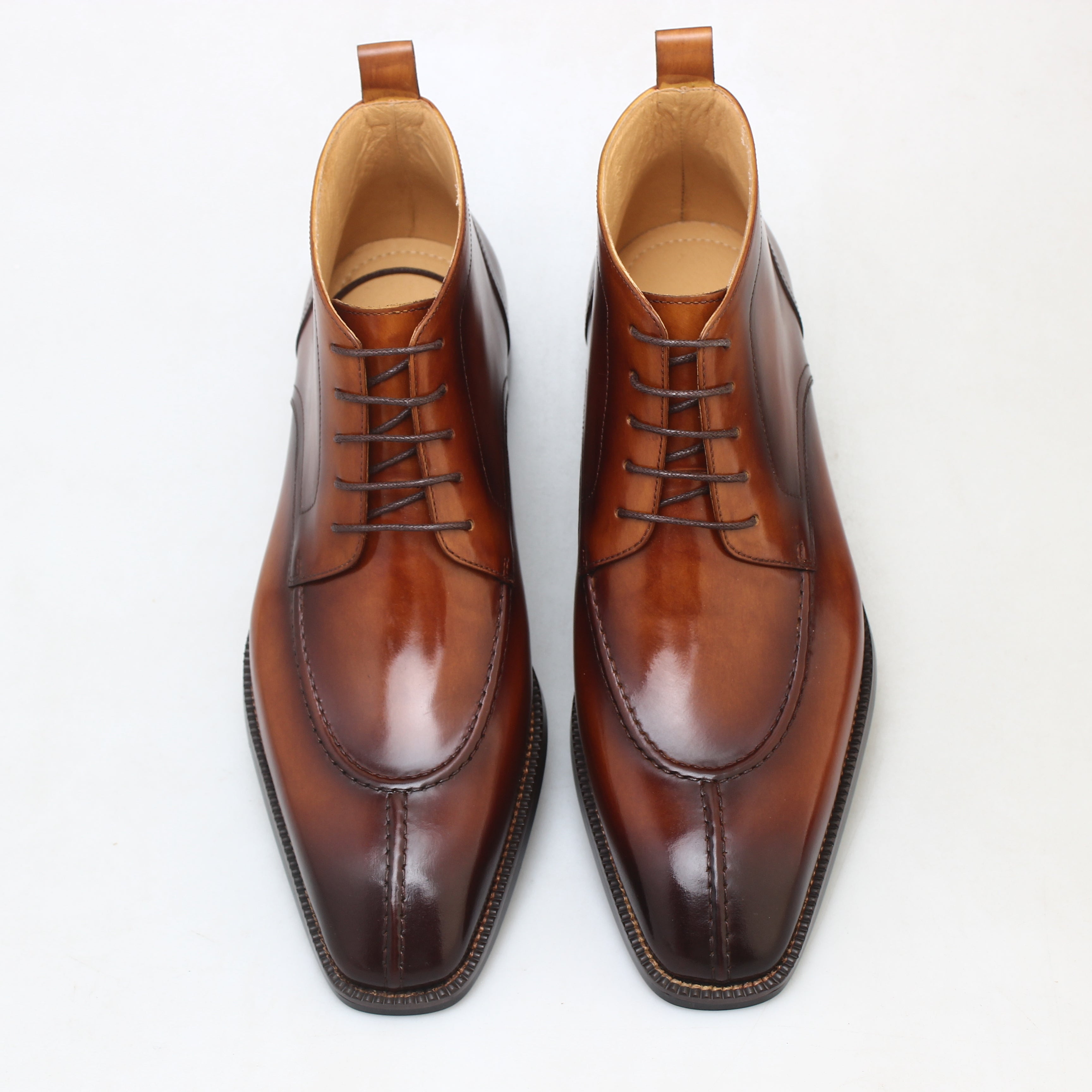Vescano Aosta — Apron-Toe Lace-Up Boot