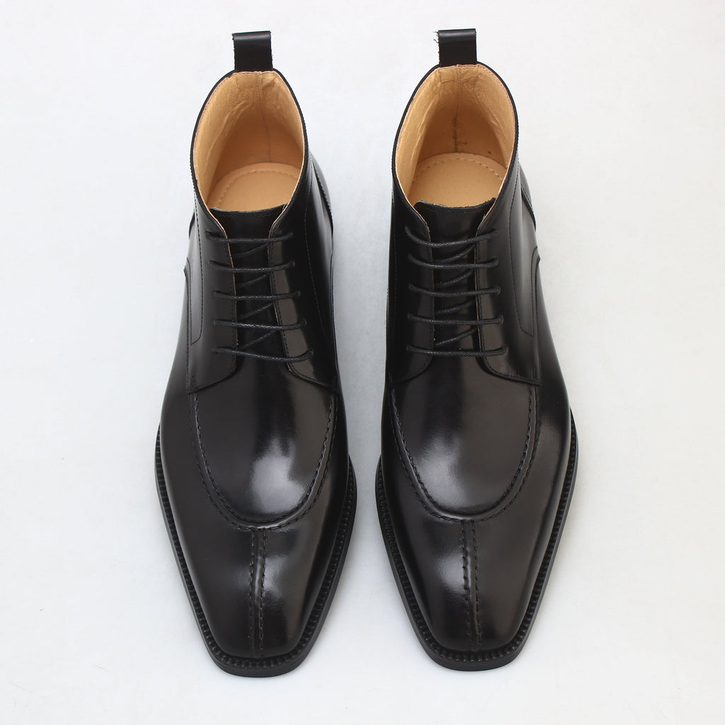 The Apron Toe Lace-Up Boot